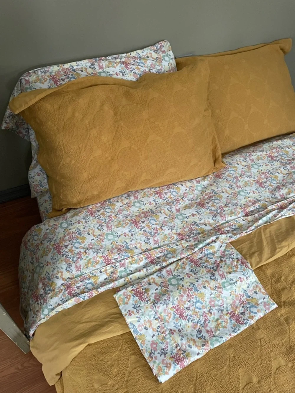 Company Store woven floral yellow duvet cover & shams - full
